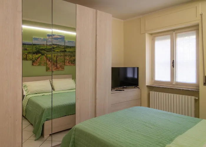 Il Grappolo D'oro - In Centro Lägenhet Tortona